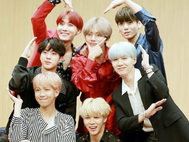 {BTS} Quem te ama em segredo?