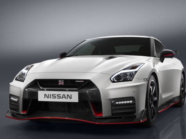 Nissan GT-R