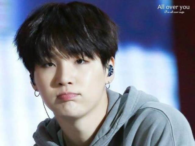 Suga! Açúcar Trevoso! Yoongi!