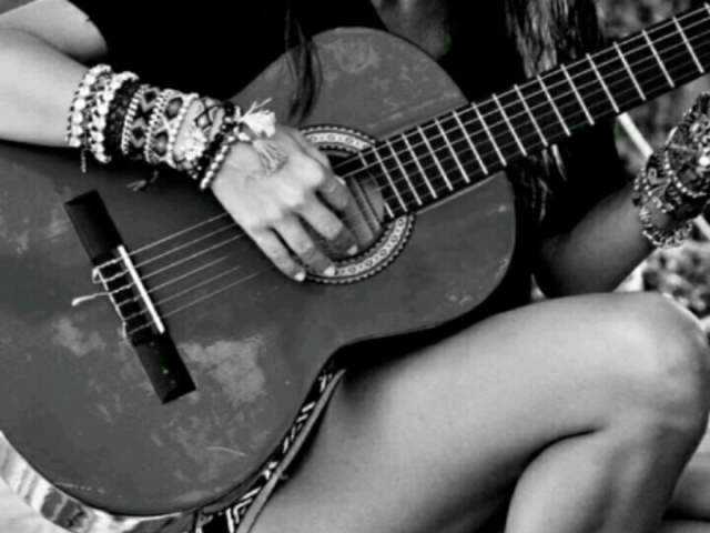 Tocar guitarra