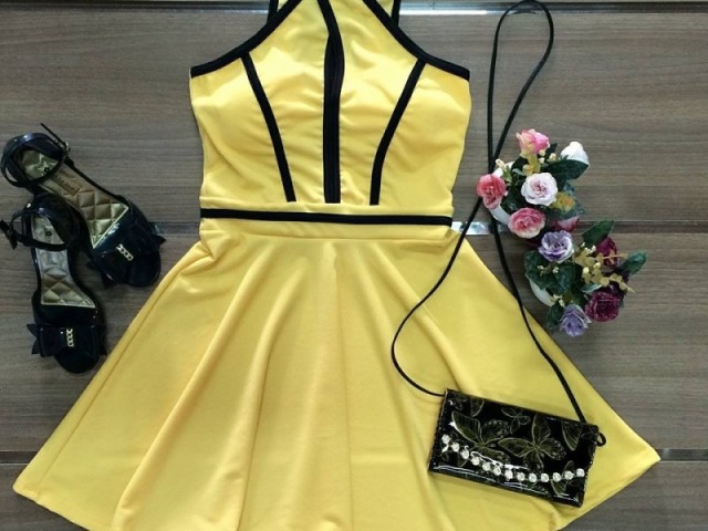 vestido amarelo