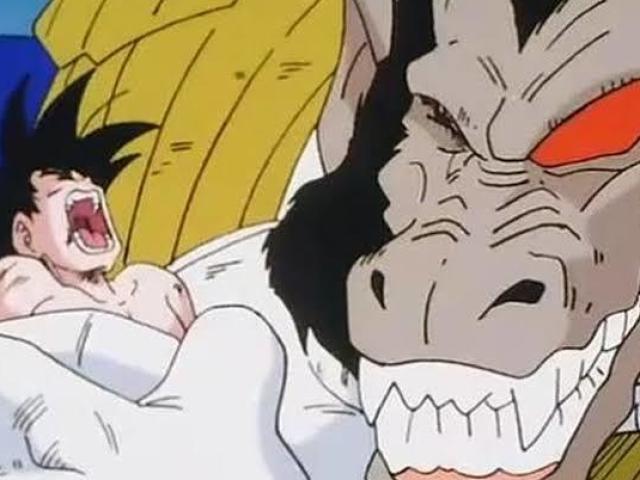 7. GOKU VS VEGETA OOZARU