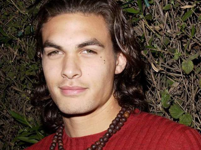 JASON MOMOA (SKIN JOVEM)