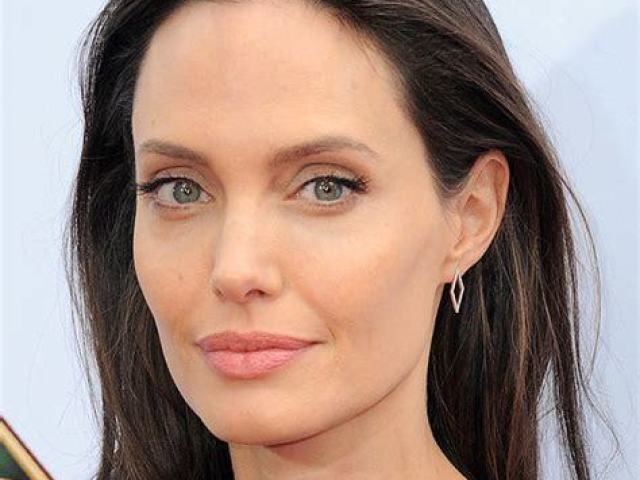 ANGELINA JOLIE