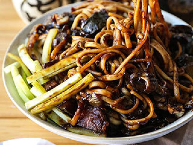 Jjajangmyeon