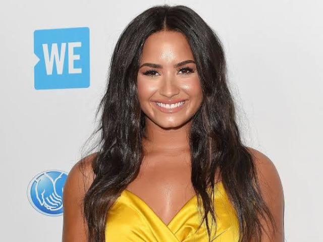 DEMI LOVATO