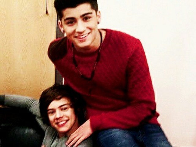 Você é Zarry Shipper sim bebê!
