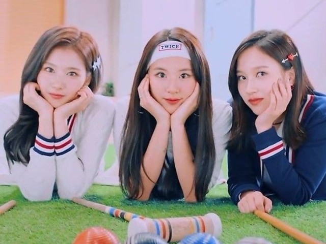 Sana , Chaeyong,Mina