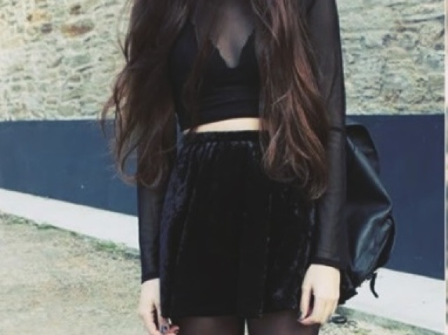 UM LOOK GOTICO PORQUE SOU GOTICA.
