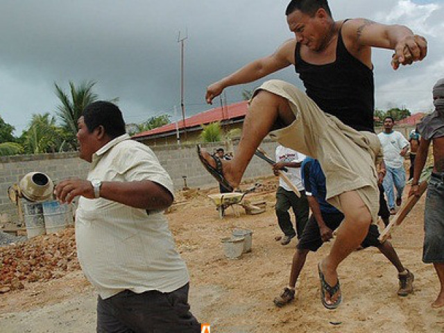 Vou atrás dele pra arrebentar ele na capoeira!