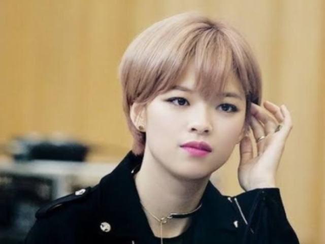 8. Jeongyeon