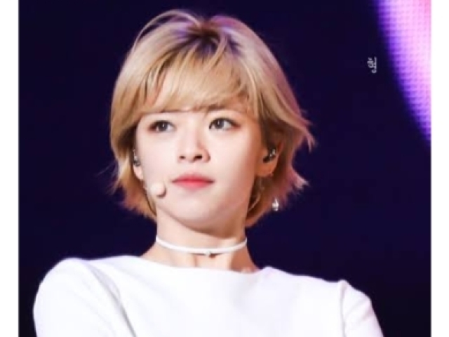 8. Jeongyeon