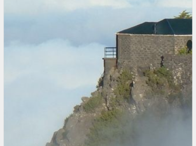 Casa nas nuvens