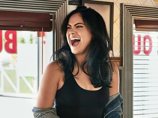 Camila Mendes