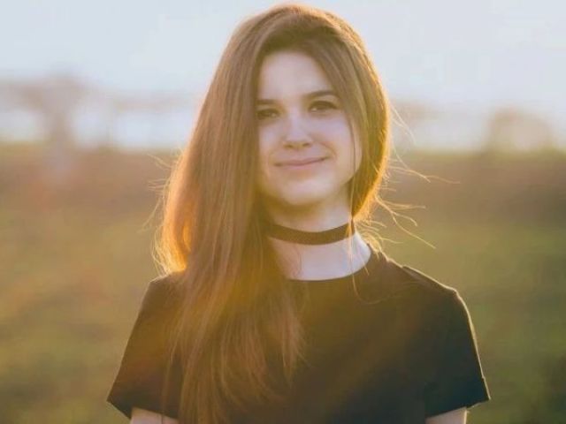 Menina entre 11 a 15 anos