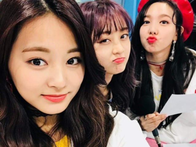 Tzuyu, Nayeon e Jihyo