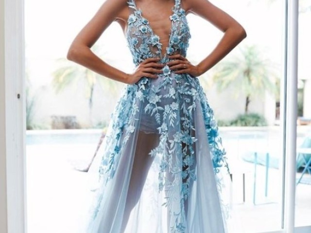 Azul com tule