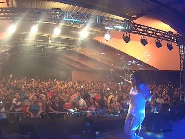 Solteiro nunca está só - Mc Kekel ft Dani Russo