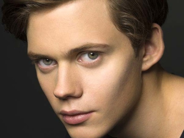 Bill Skarsgard / Roman