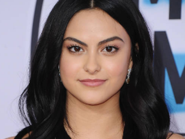 Camila Mendes