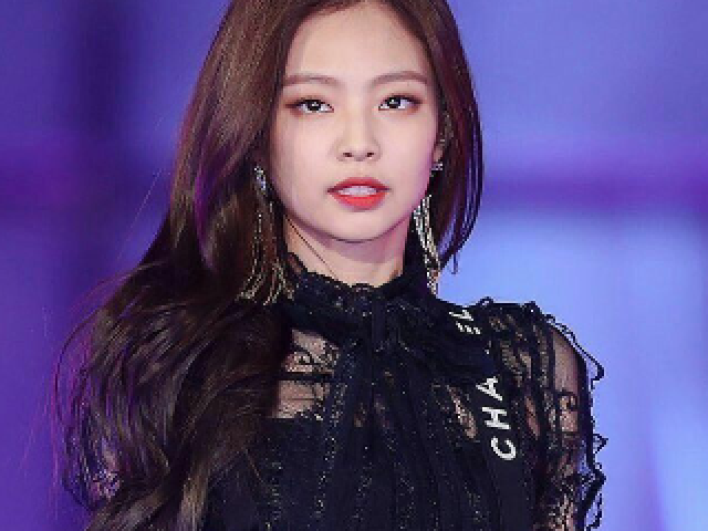 JENNIE😁😙