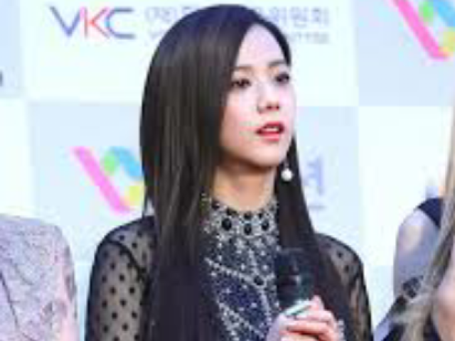 JISOO😄😄