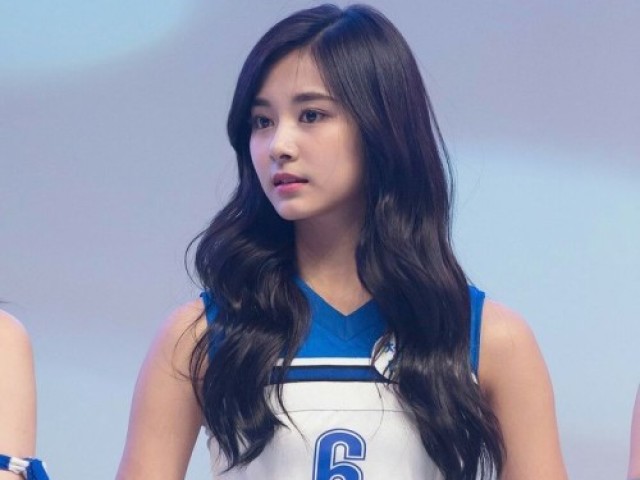 10. Tzuyu!