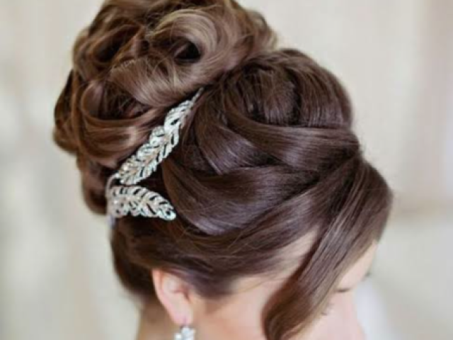 Escolha um penteado!
