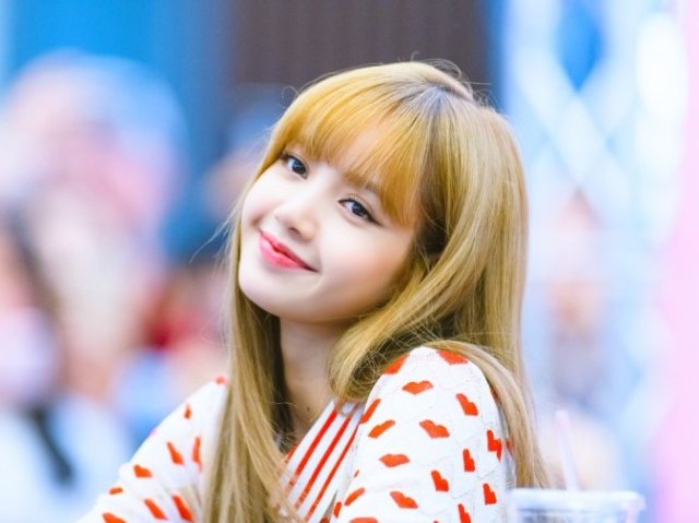 Lisa {BlackPInk}