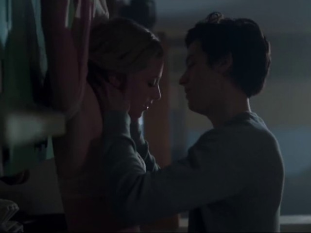 Quando o Jug e a Betty quase
tem sua primeira vez mas os serpertes interropem e o tornam um serpente