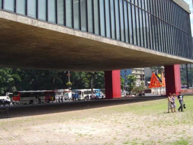 Será que a fila do MASP tá grande?