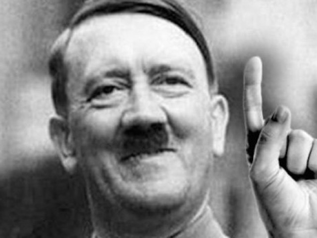 Hitler de quatro