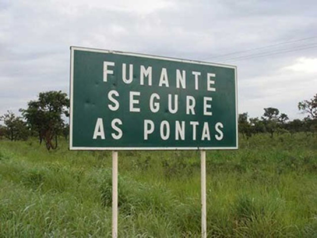 Fumante segure as pontas