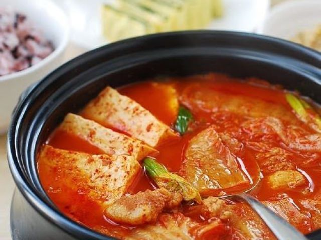 Kimchi jjigae