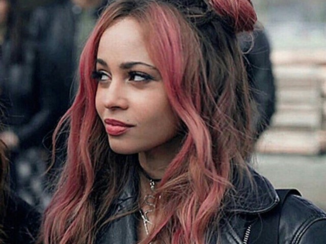 Toni Topaz