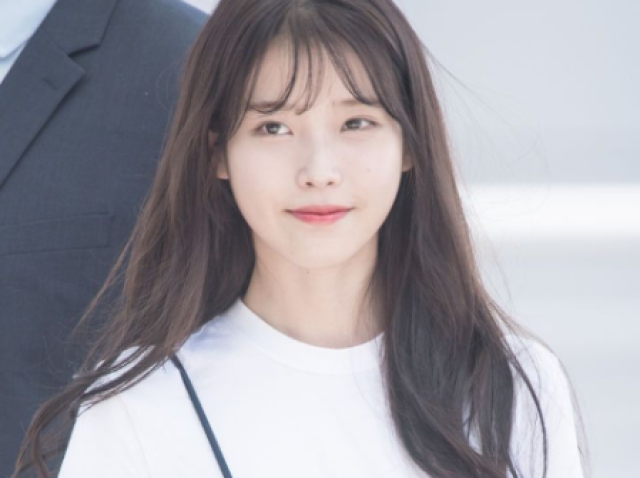 IU