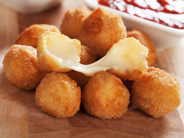 Bolinha de queijo/presunto