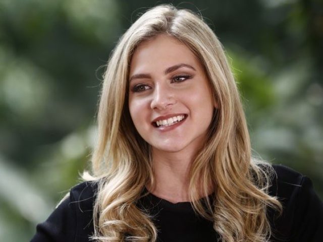 Liza.
Se formou em nutrição, ela é muito ágil, tem bastante folego e percebe os mínimos detalhes. Tem pavor de sangue. Se acha melhor que todos.