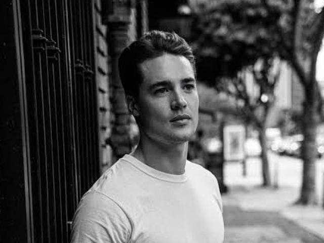 Alexander Dreymon