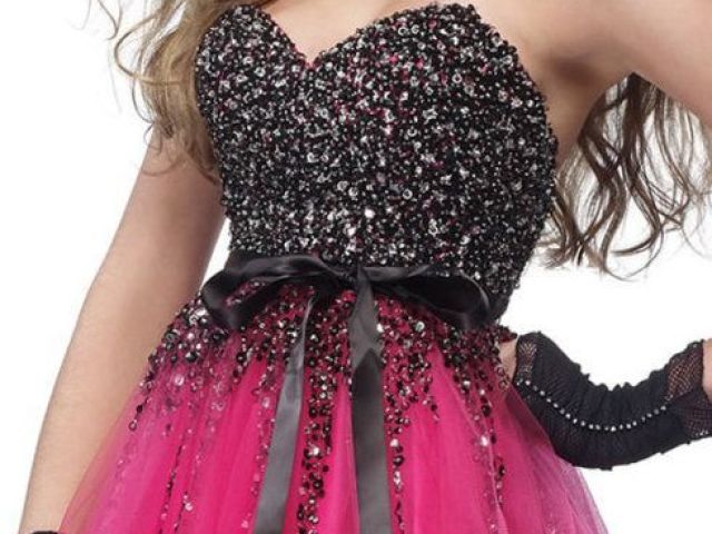 vestido rosa e preto com glitter