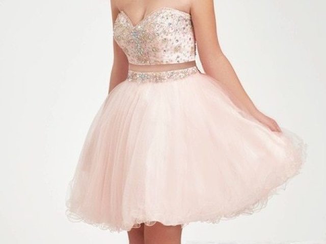 vestido nude parecendo duas peças
