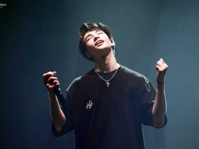 Uau! você com certeza é uma/um HyunJin Stan, continue assim!