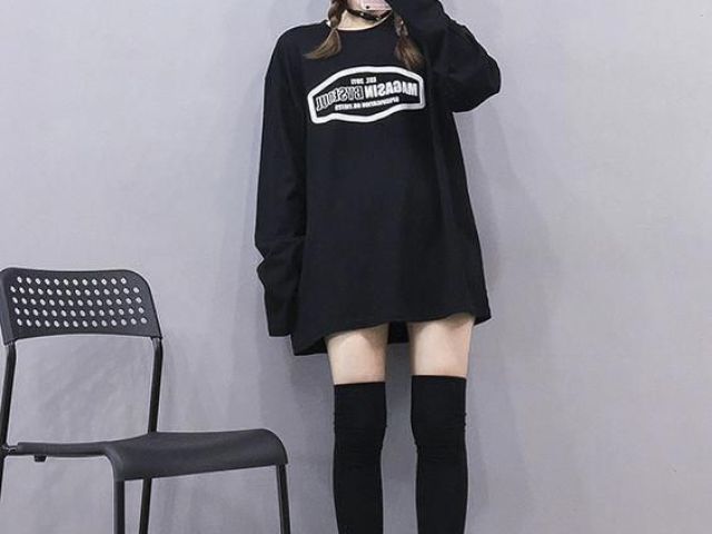 Preto é a sua cor preferida em relação á roupas~<3