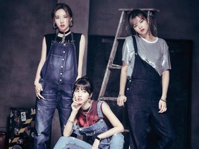 Nayeon, Jeongyeon e Momo