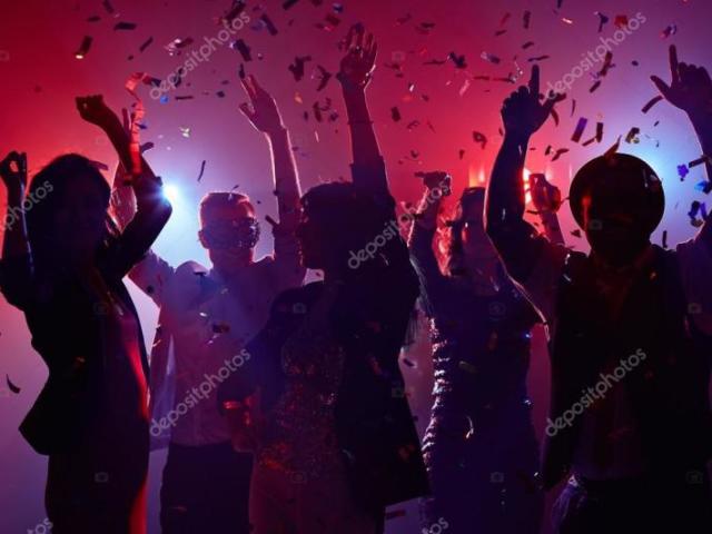 IR A UMA FESTA