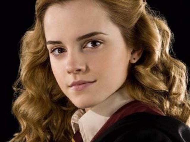 Hermione, e sobrevive por conta de Rony