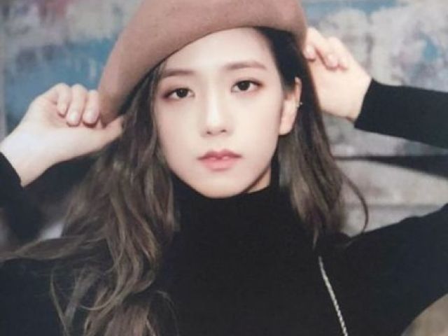 Jisoo(Black Pink)