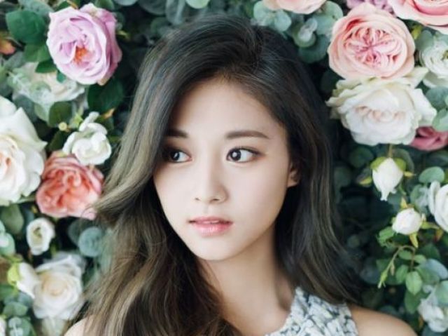 Tzuyu(Twice)