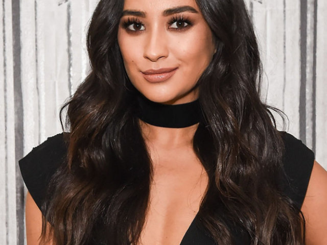 Shay mitchell