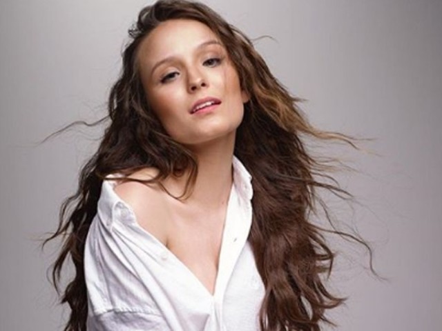Larissa Manoela/Mirela